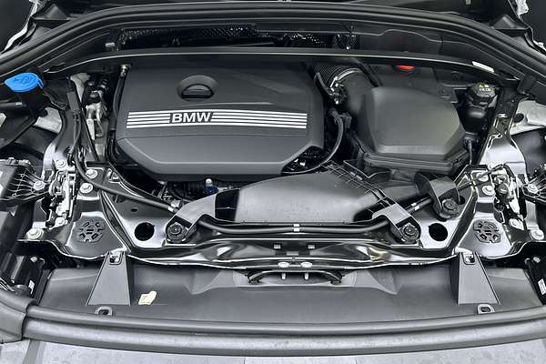 2022 BMW X1 sDrive18i U11