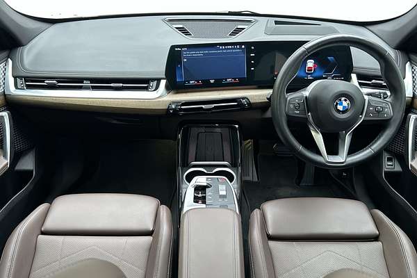 2022 BMW X1 sDrive18i U11