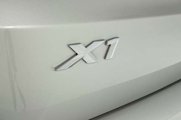 2022 BMW X1 sDrive18i U11