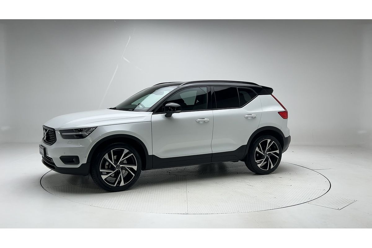 2019 Volvo XC40 T5 R-Design