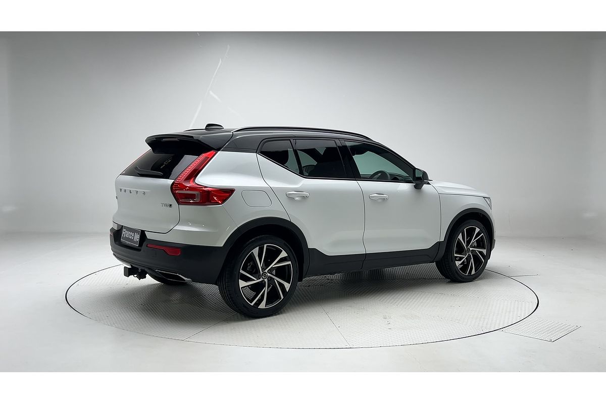2019 Volvo XC40 T5 R-Design