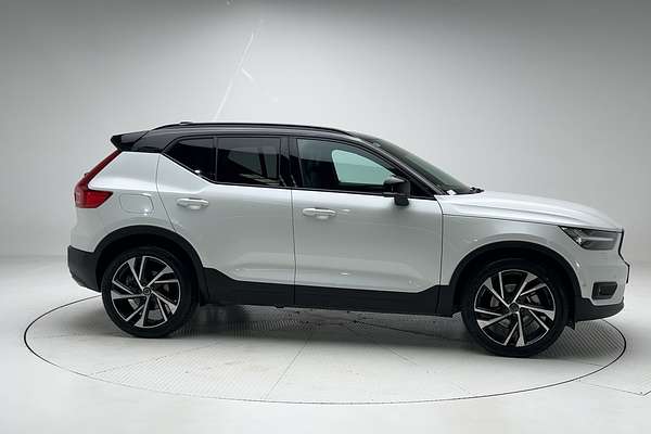 2019 Volvo XC40 T5 R-Design