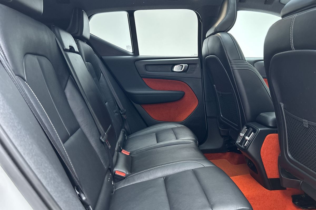 2019 Volvo XC40 T5 R-Design
