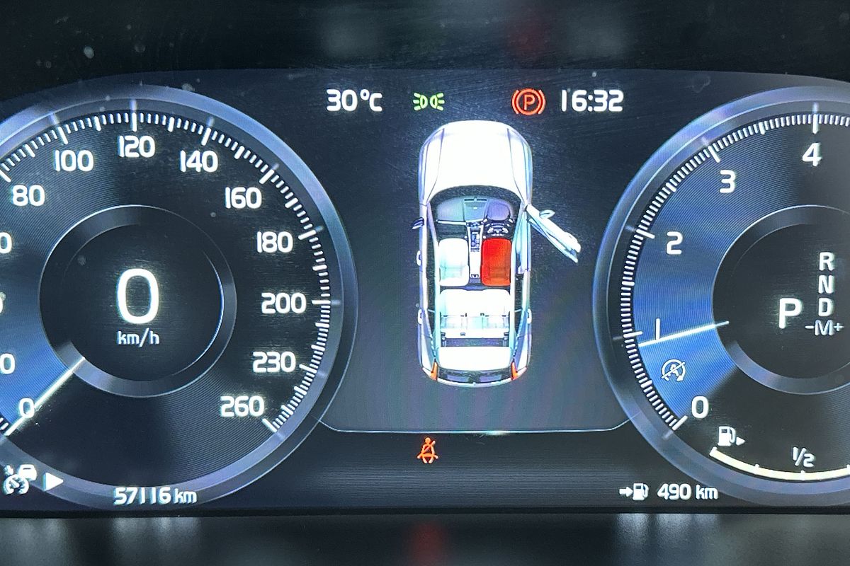 2019 Volvo XC40 T5 R-Design