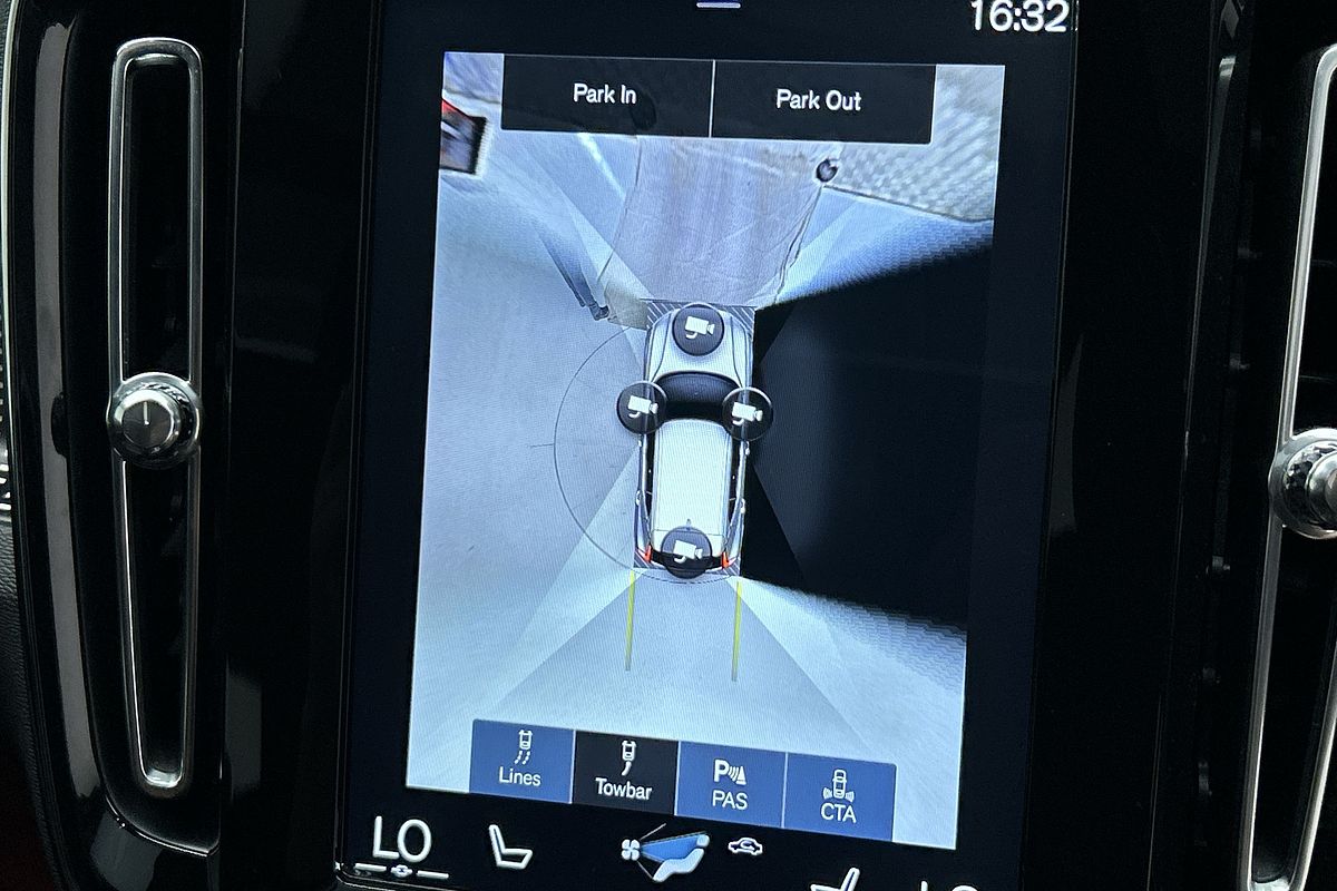 2019 Volvo XC40 T5 R-Design