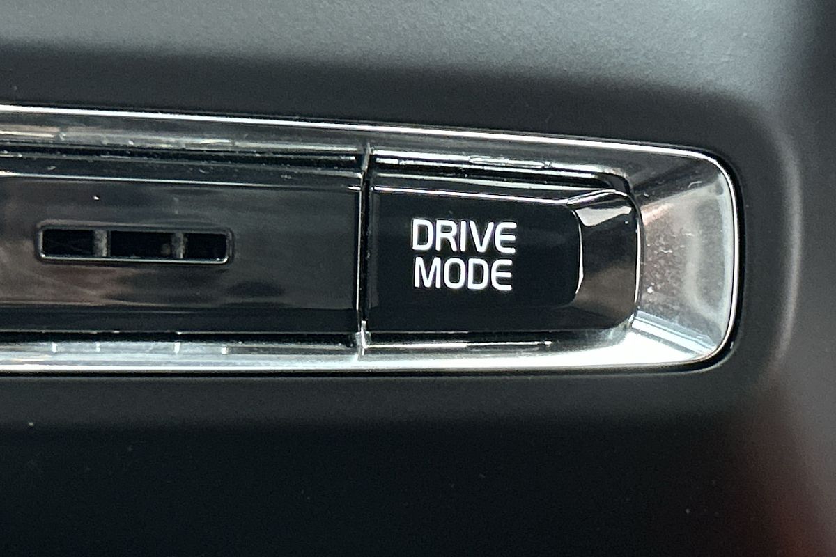 2019 Volvo XC40 T5 R-Design