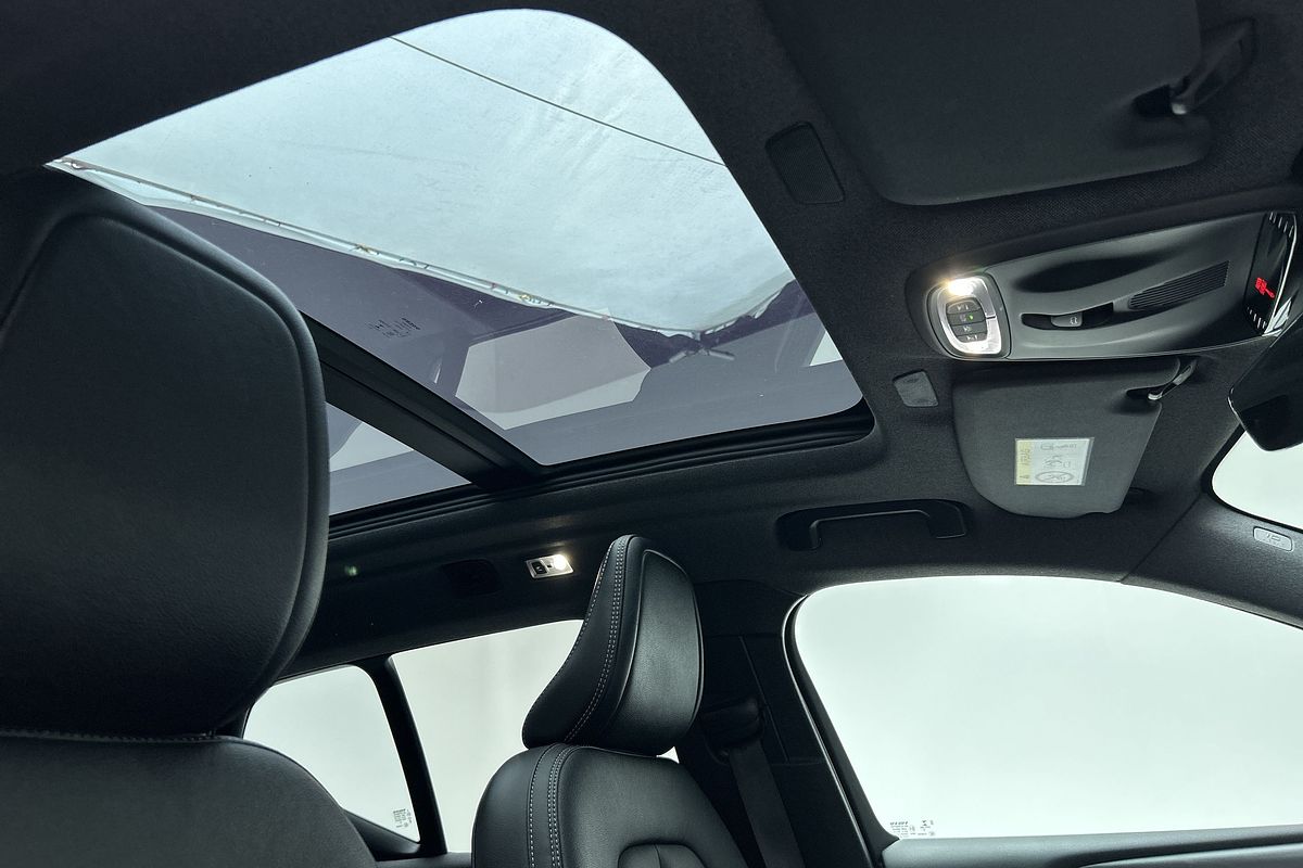 2019 Volvo XC40 T5 R-Design