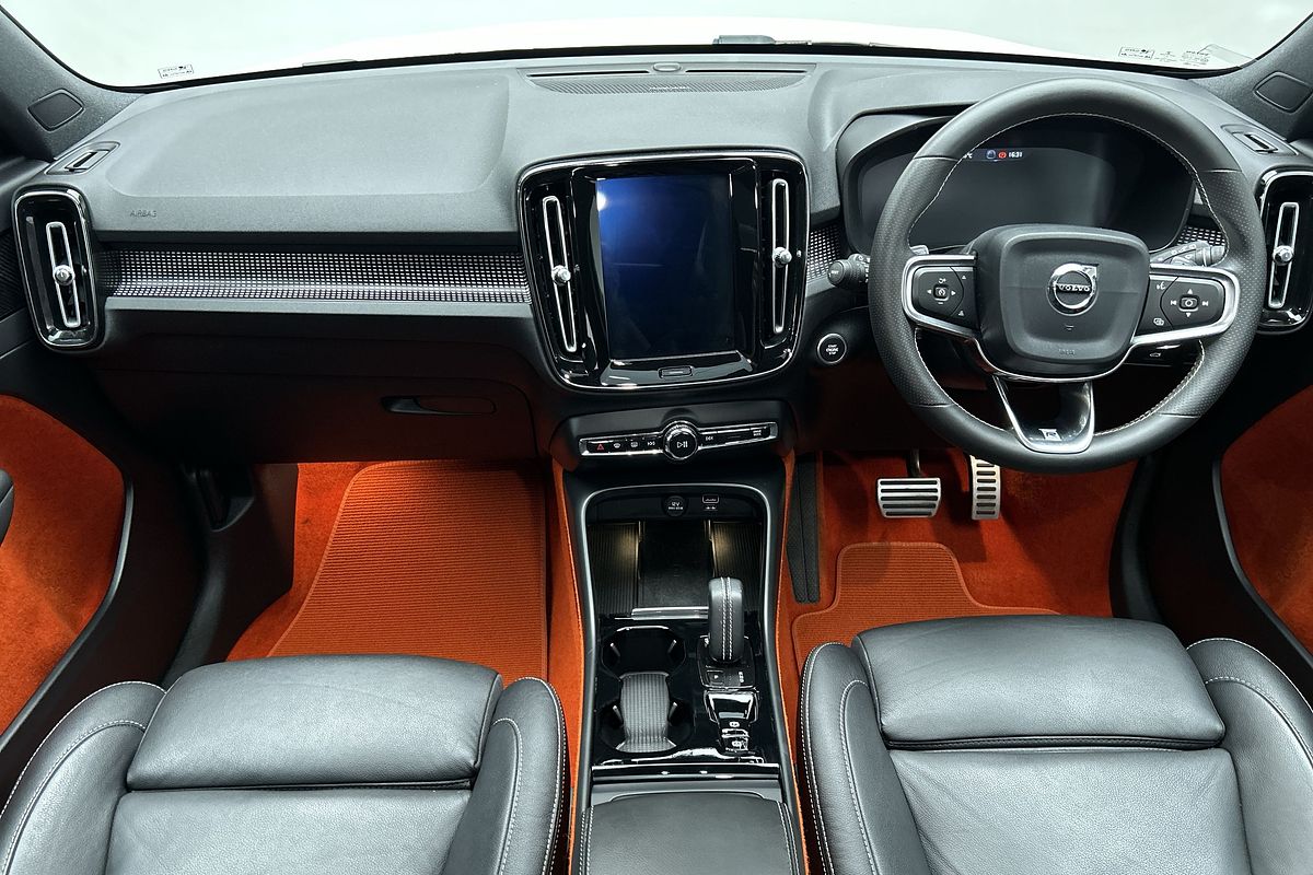 2019 Volvo XC40 T5 R-Design
