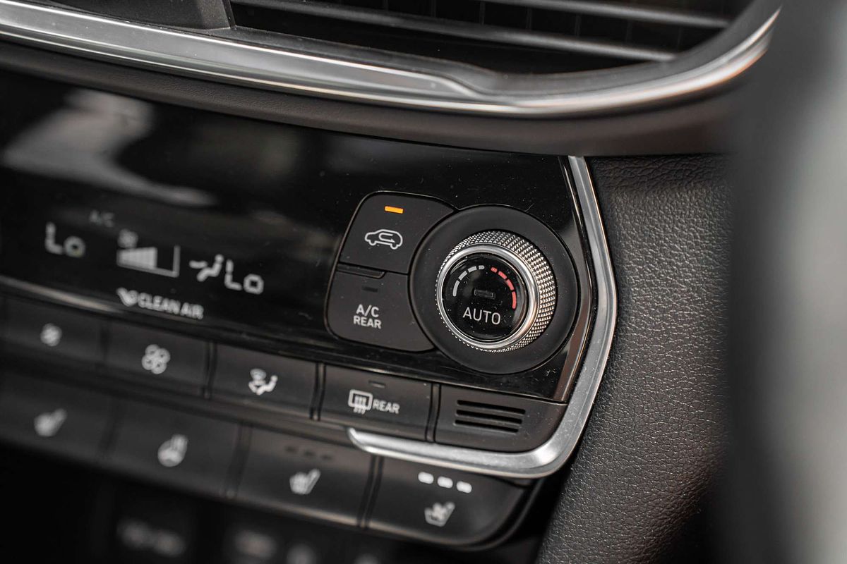 2018 Hyundai Santa Fe Highlander DM5 Series II