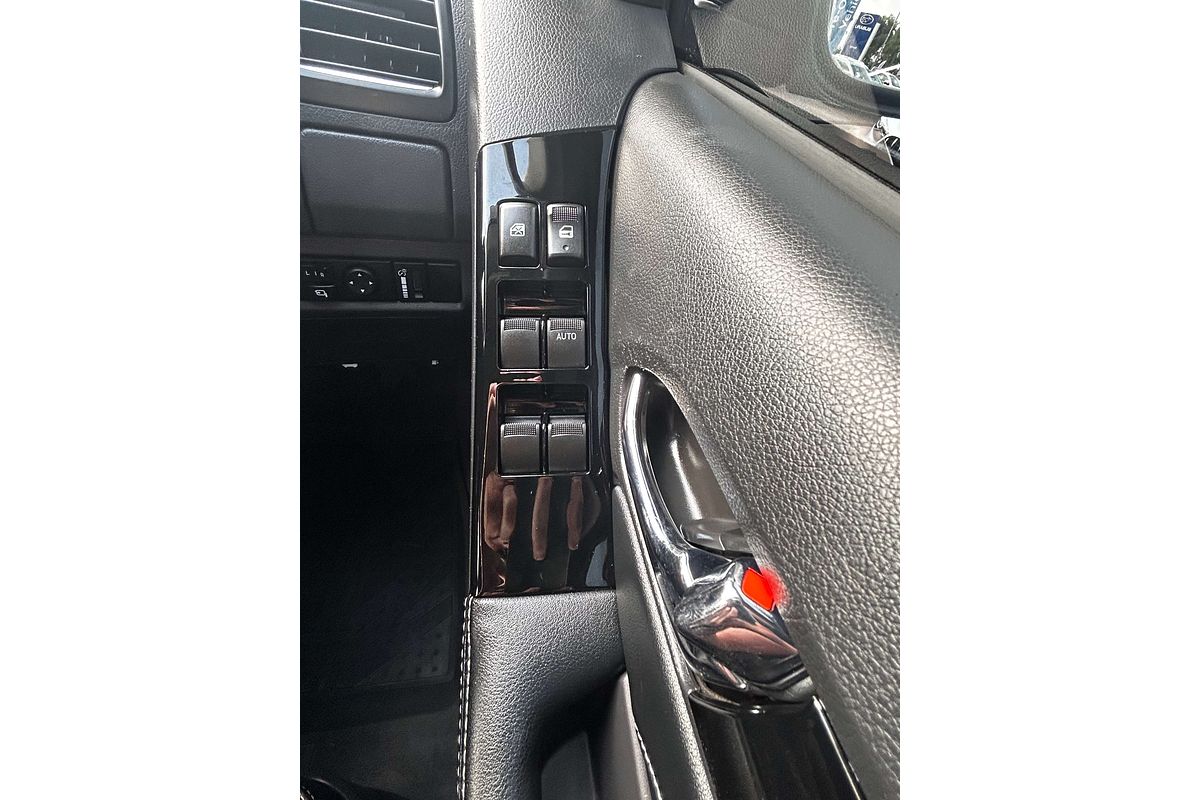 2021 Isuzu MU-X LS-T