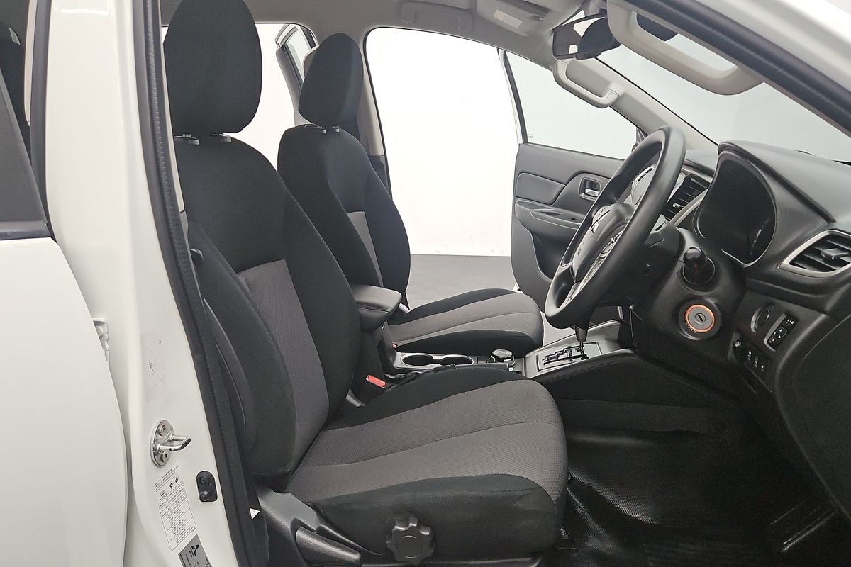 2020 Mitsubishi Triton GLX+ MR 4X4