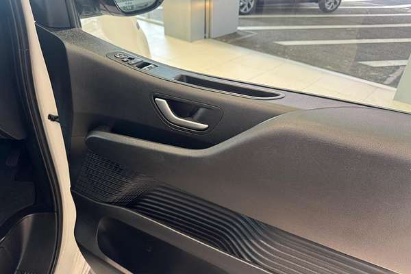 2022 Hyundai STARIA LOAD US4.V1