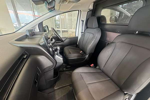 2022 Hyundai STARIA LOAD US4.V1