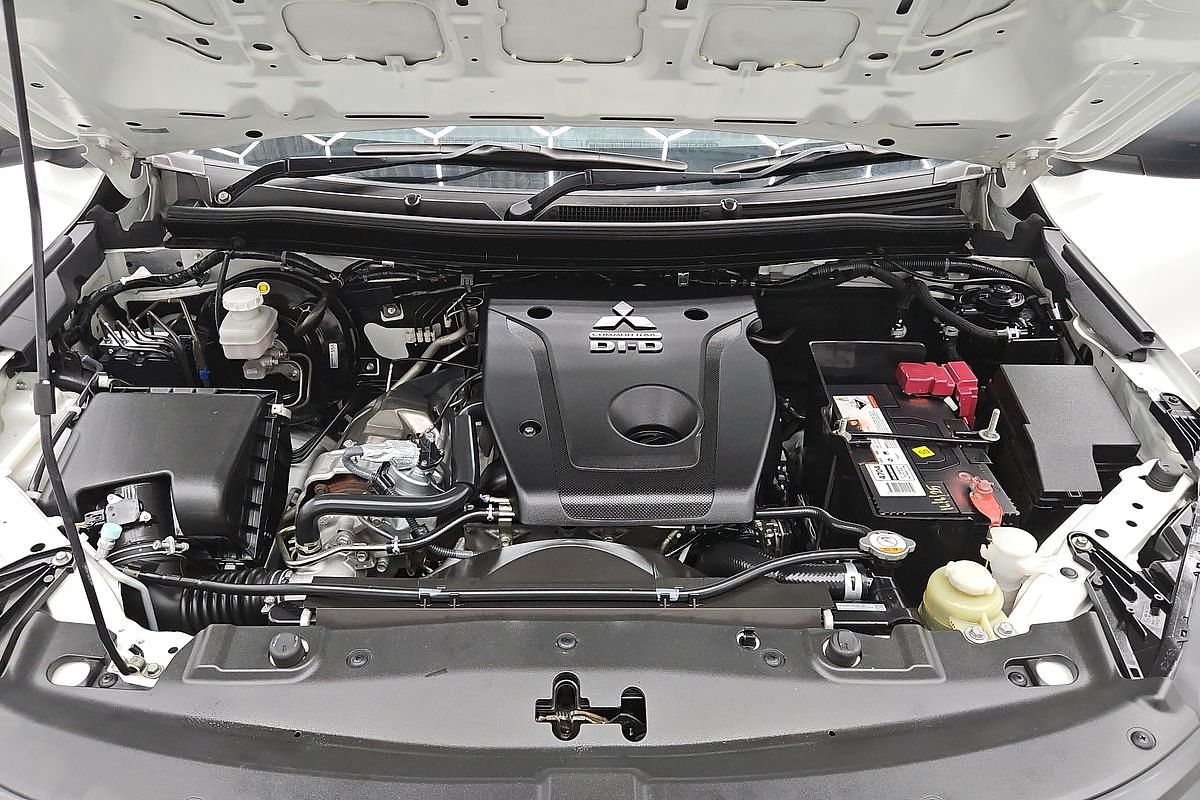 2022 Mitsubishi Triton GLX MR 4X4