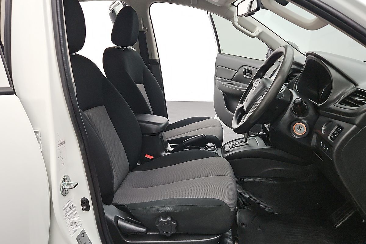 2022 Mitsubishi Triton GLX MR 4X4