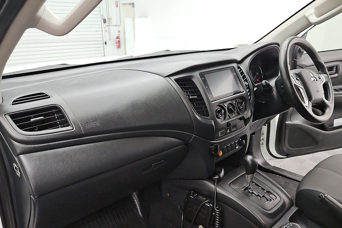 2022 Mitsubishi Triton GLX MR 4X4