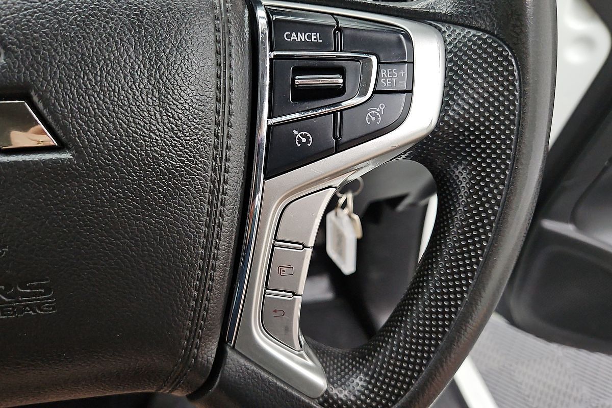 2022 Mitsubishi Triton GLX MR 4X4