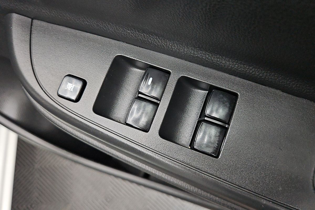 2022 Mitsubishi Triton GLX MR 4X4