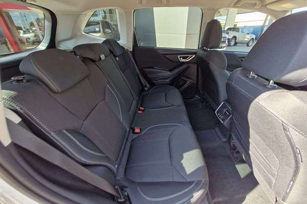 2023 Subaru Forester 2.5i S5