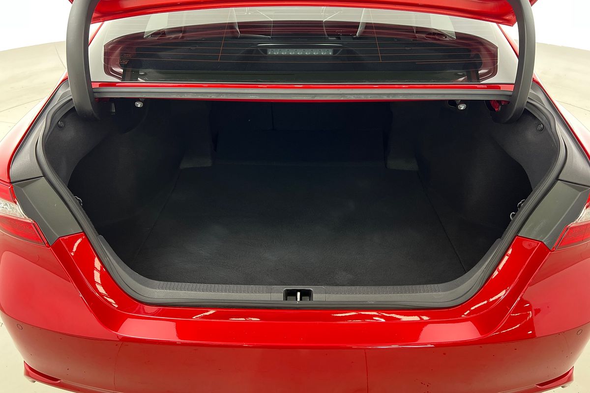 2019 Toyota Camry SL GSV70R