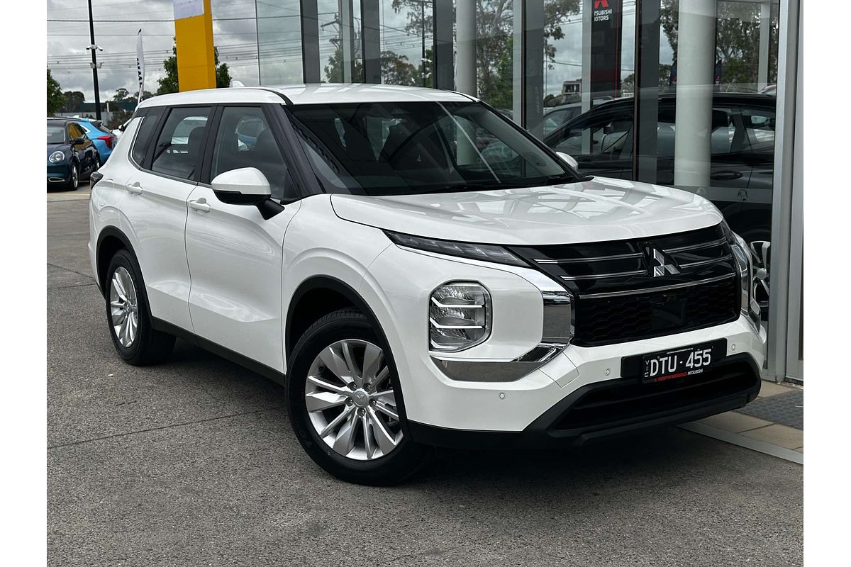 2025 Mitsubishi Outlander ES ZM