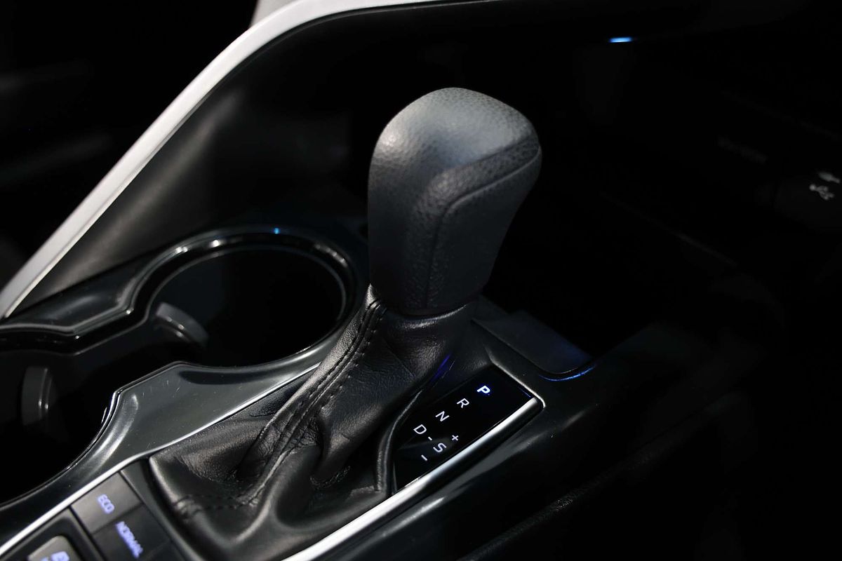 2018 Toyota Camry Ascent AXVH71R