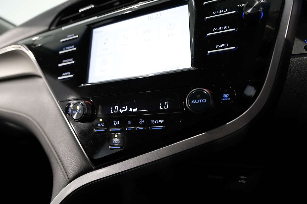 2018 Toyota Camry Ascent AXVH71R