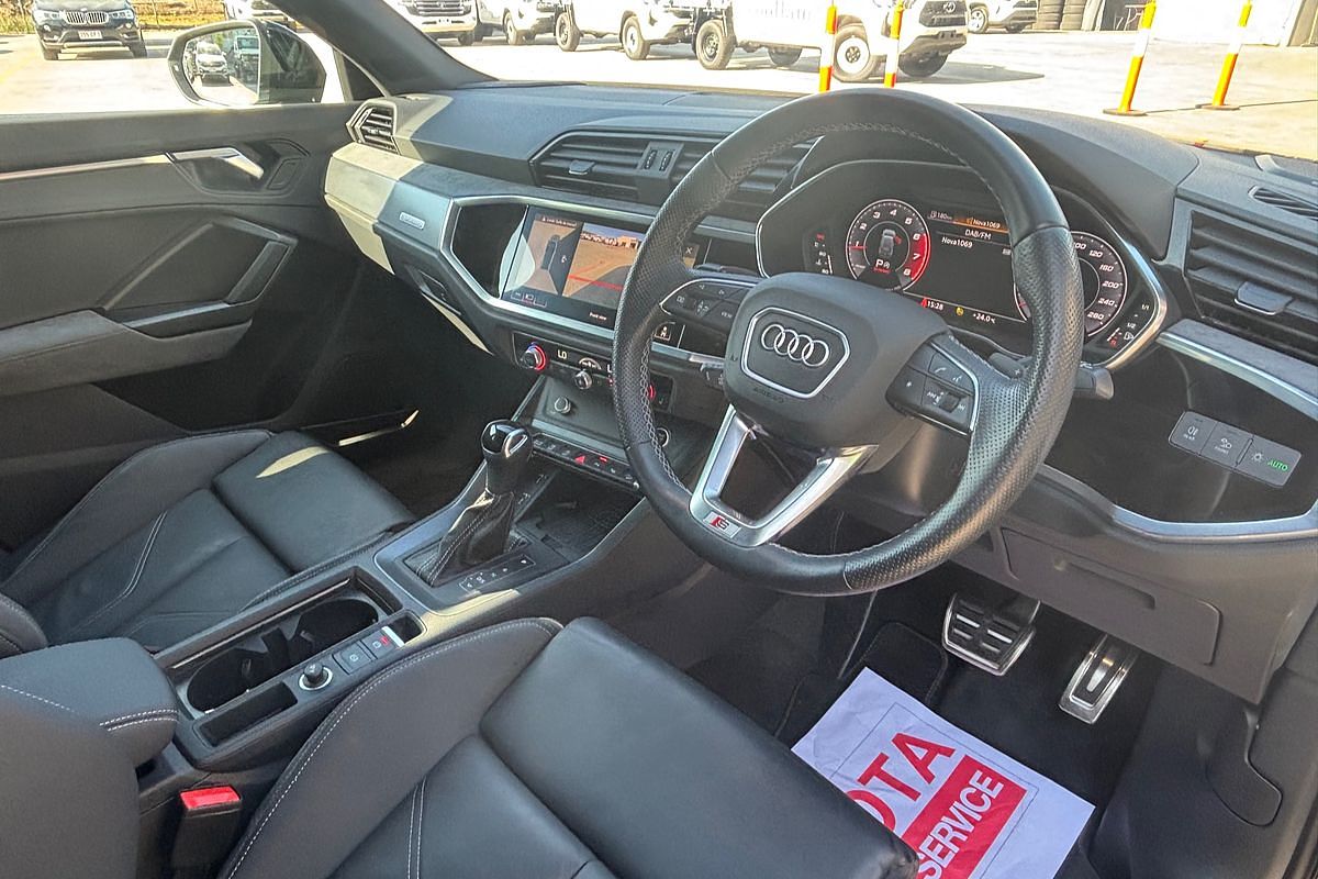 2021 Audi Q3 40 TFSI S line F3