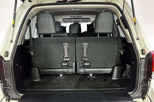 2016 Toyota Landcruiser Sahara VDJ200R