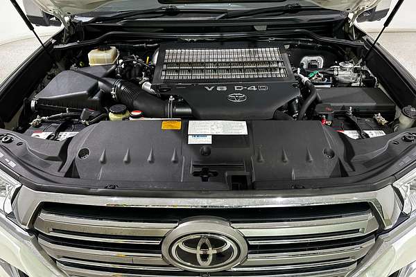 2016 Toyota Landcruiser Sahara VDJ200R