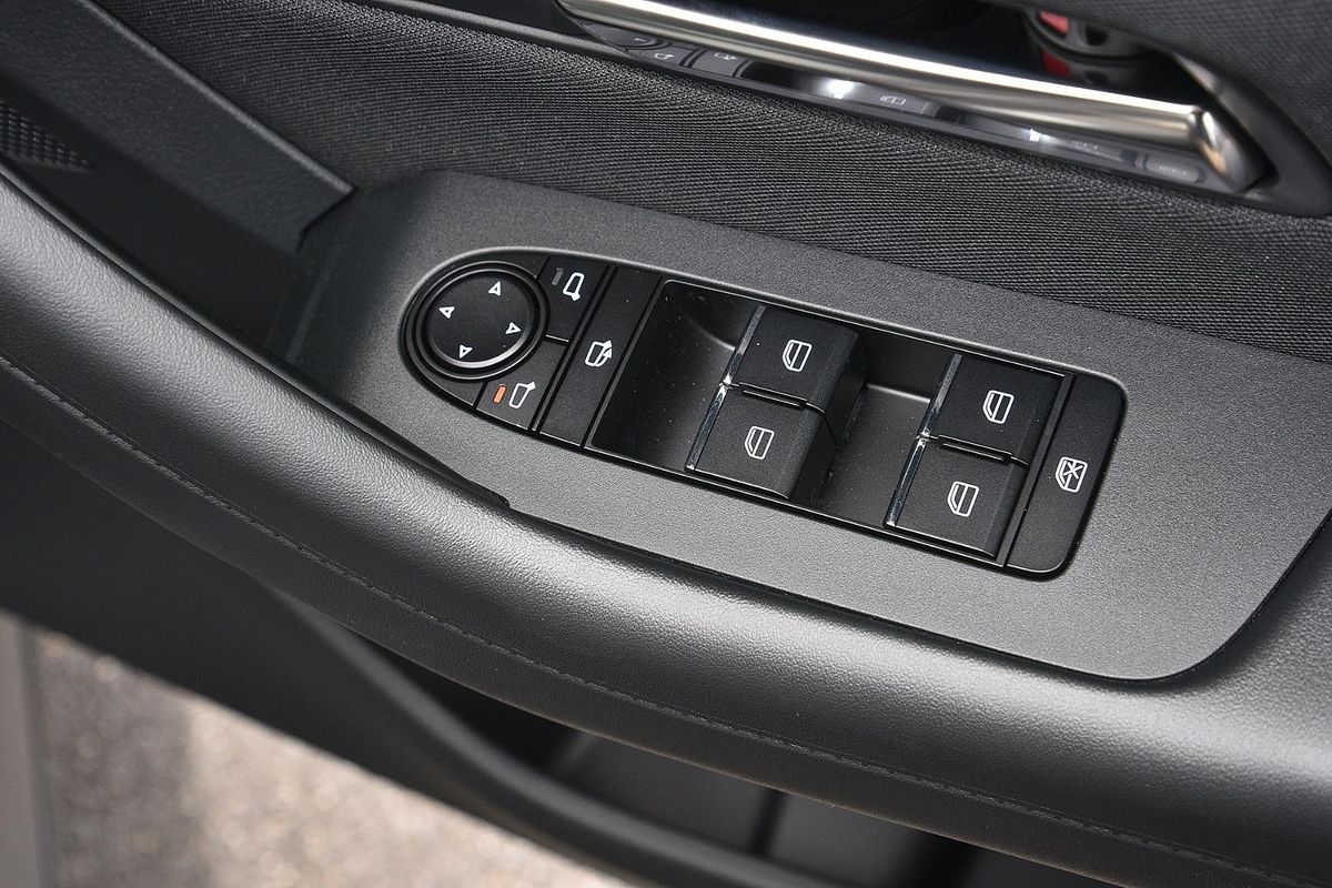 2025 Mazda CX-60 P50e Pure KH Series