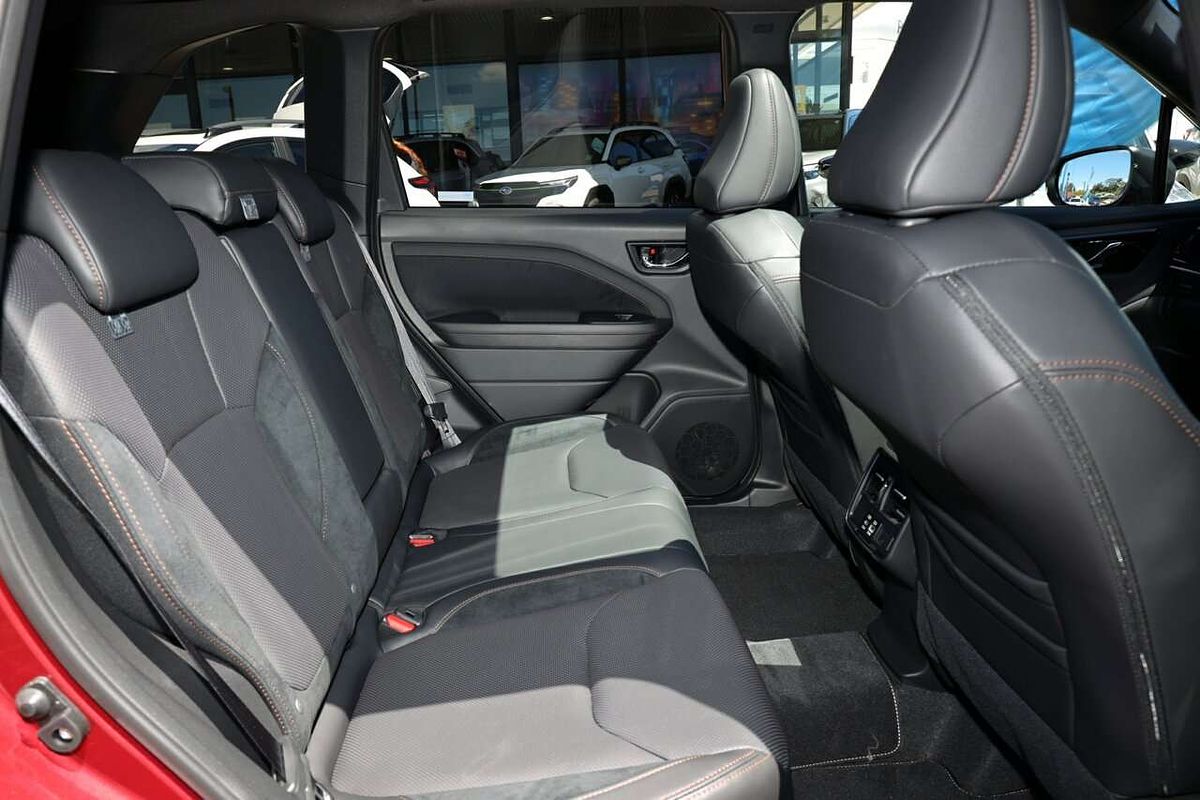 2025 Subaru Forester Hybrid Touring S6