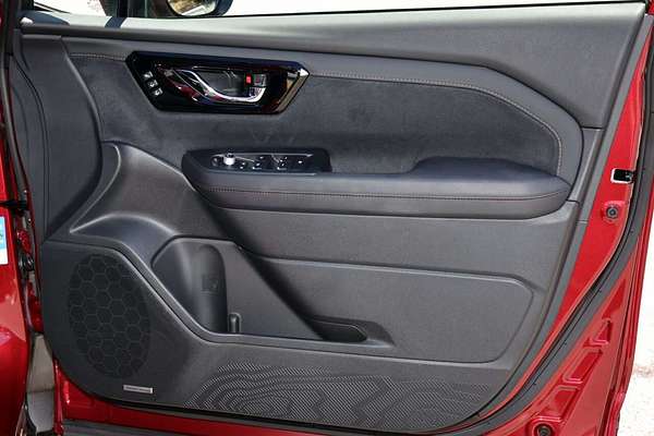 2025 Subaru Forester Hybrid Touring S6