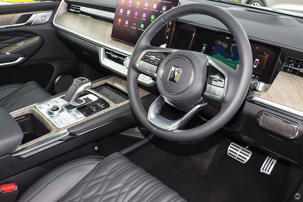 2025 GWM Tank 500 Ultra Hi4-T PHEV P03