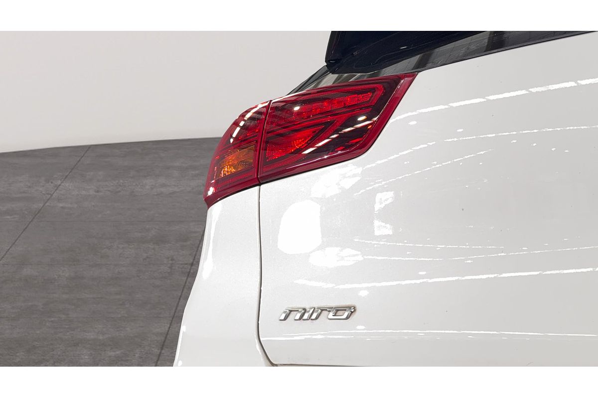 2021 Kia Niro Hybrid Sport DE