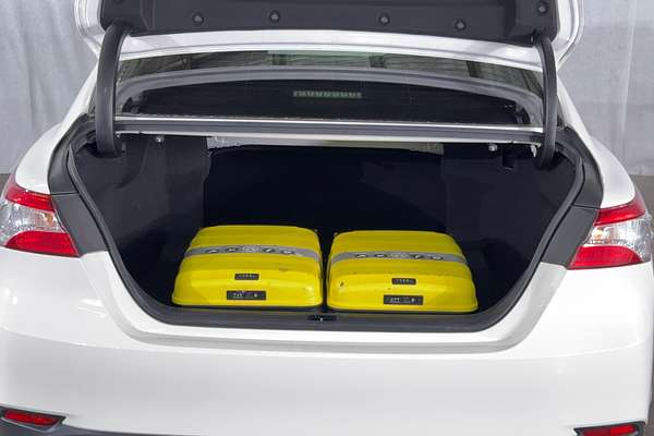 2020 Toyota Camry Ascent AXVH71R