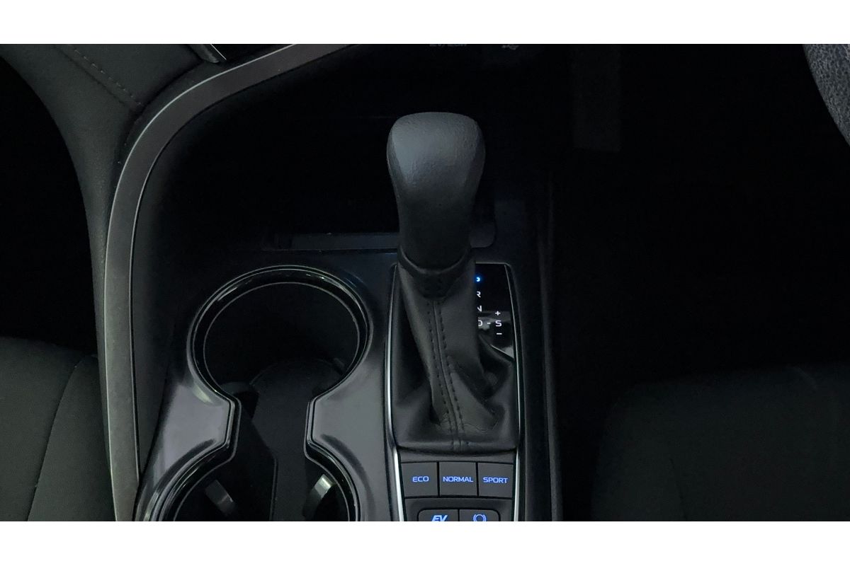 2020 Toyota Camry Ascent AXVH71R