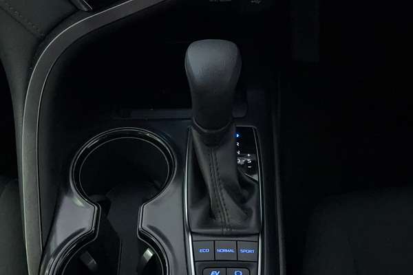 2020 Toyota Camry Ascent AXVH71R