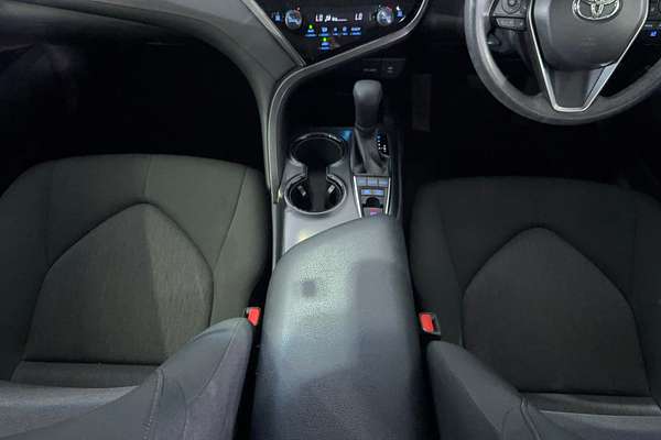 2020 Toyota Camry Ascent AXVH71R