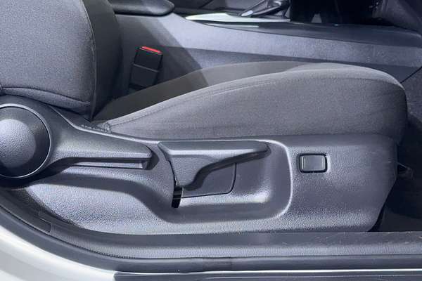 2020 Toyota Camry Ascent AXVH71R