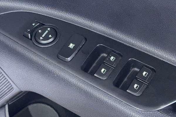 2023 Kia Stonic S YB