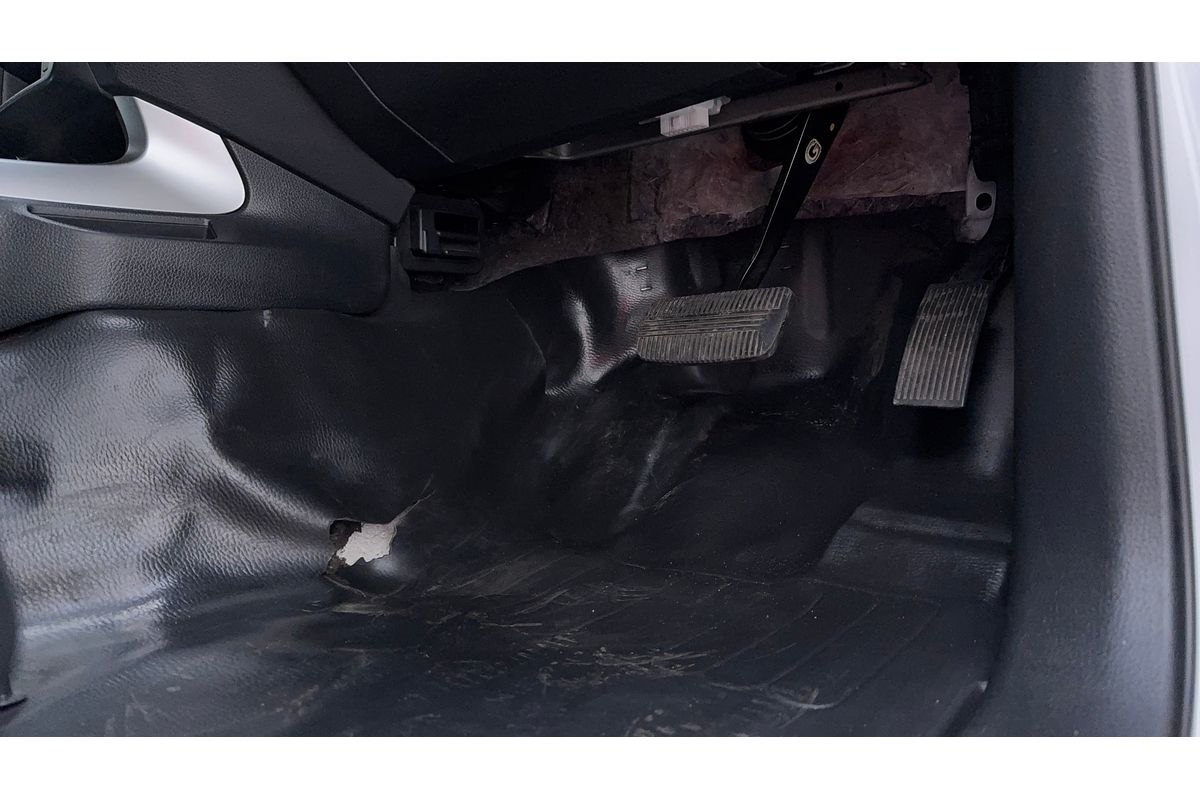 2019 Nissan Navara RX D23 Series 3 Rear Wheel Drive