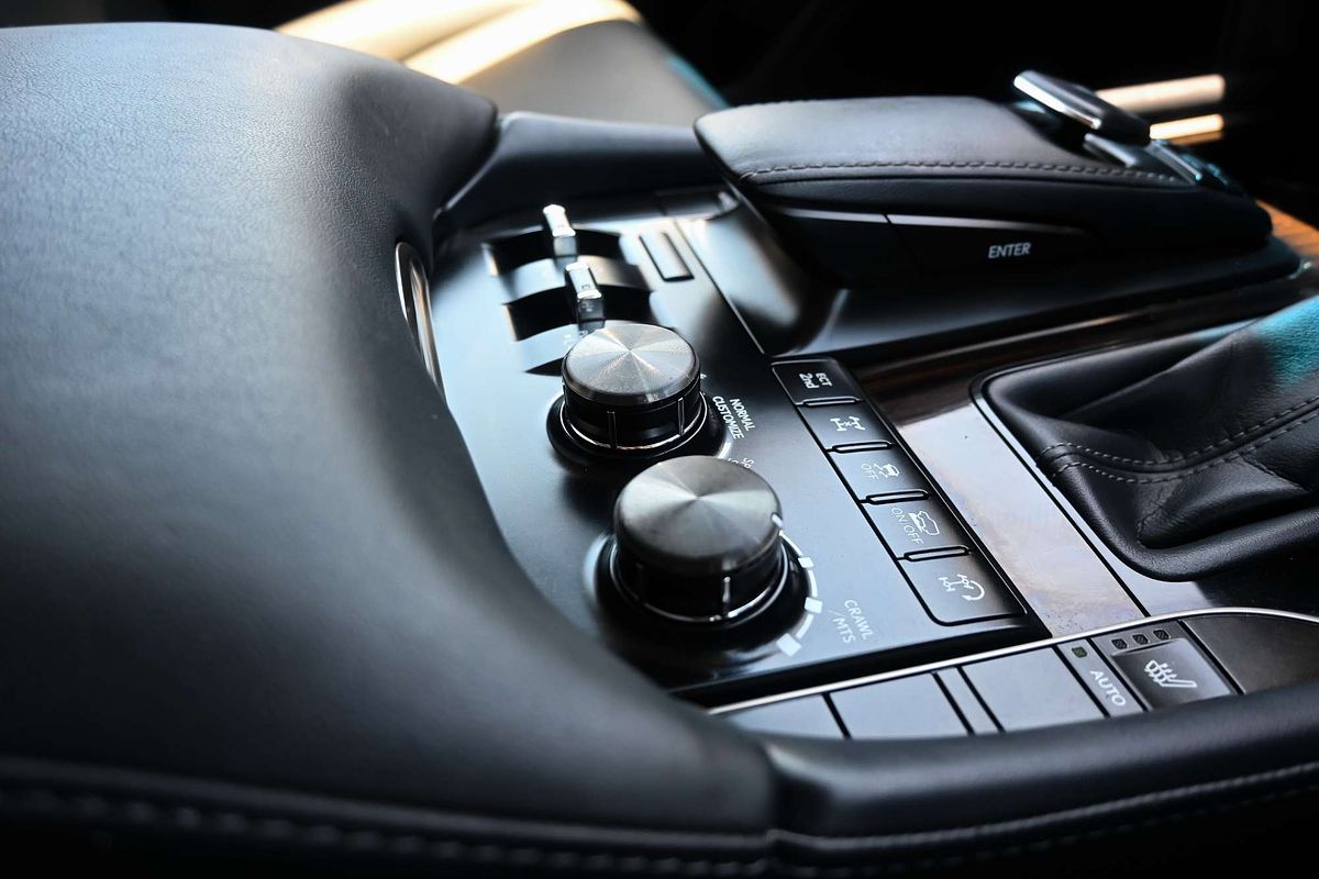 2020 Lexus LX LX450d VDJ201R