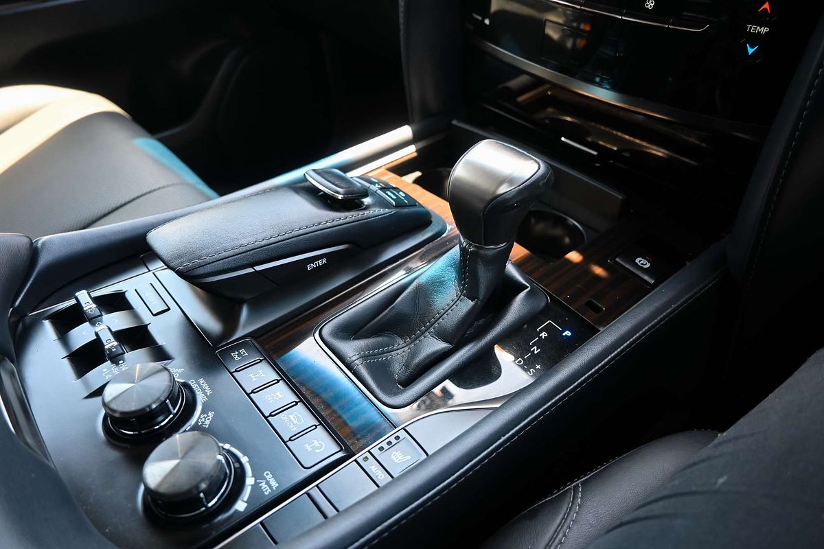 2020 Lexus LX LX450d VDJ201R