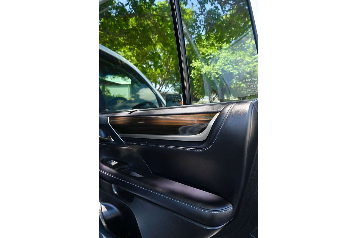 2020 Lexus LX LX450d VDJ201R