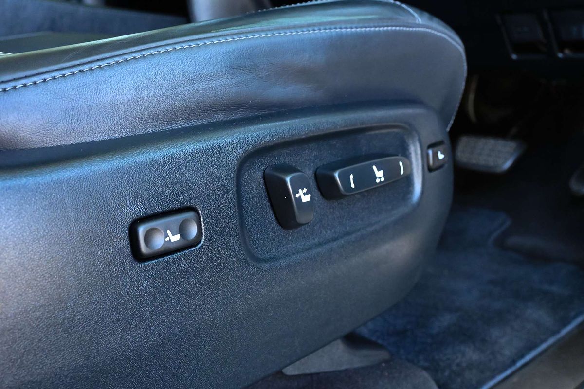 2020 Lexus LX LX450d VDJ201R