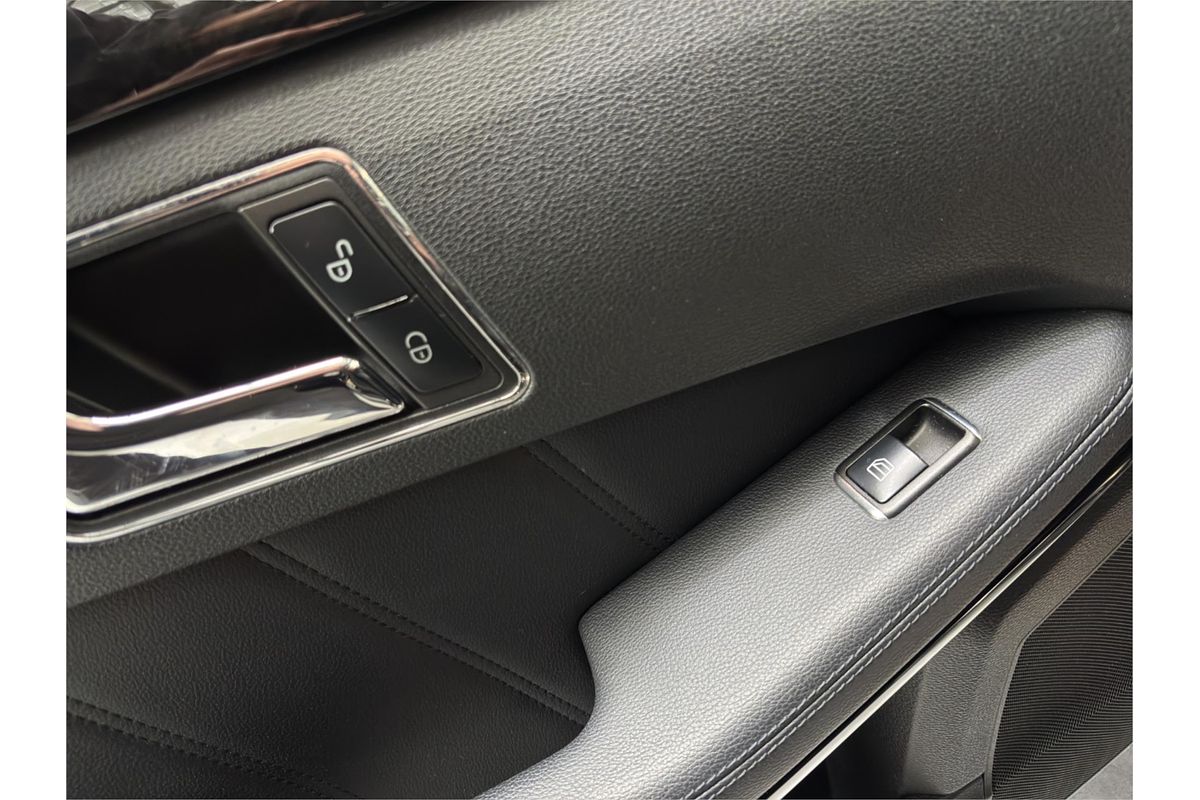 2010 Mercedes-Benz E-Class E250 CGI Avantgarde W212