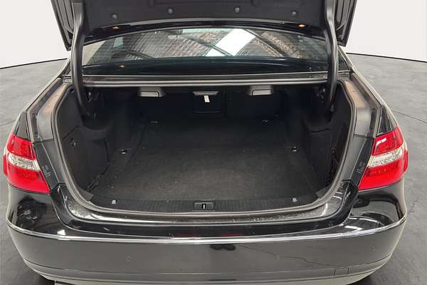 2010 Mercedes-Benz E-Class E250 CGI Avantgarde W212