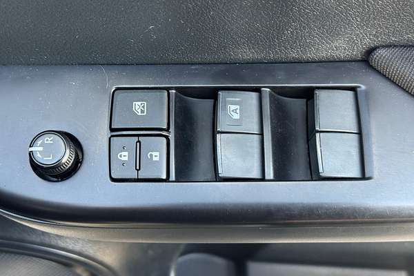 2020 Toyota Hilux SR GUN126R 4X4