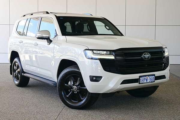 2022 Toyota Landcruiser Sahara FJA300R